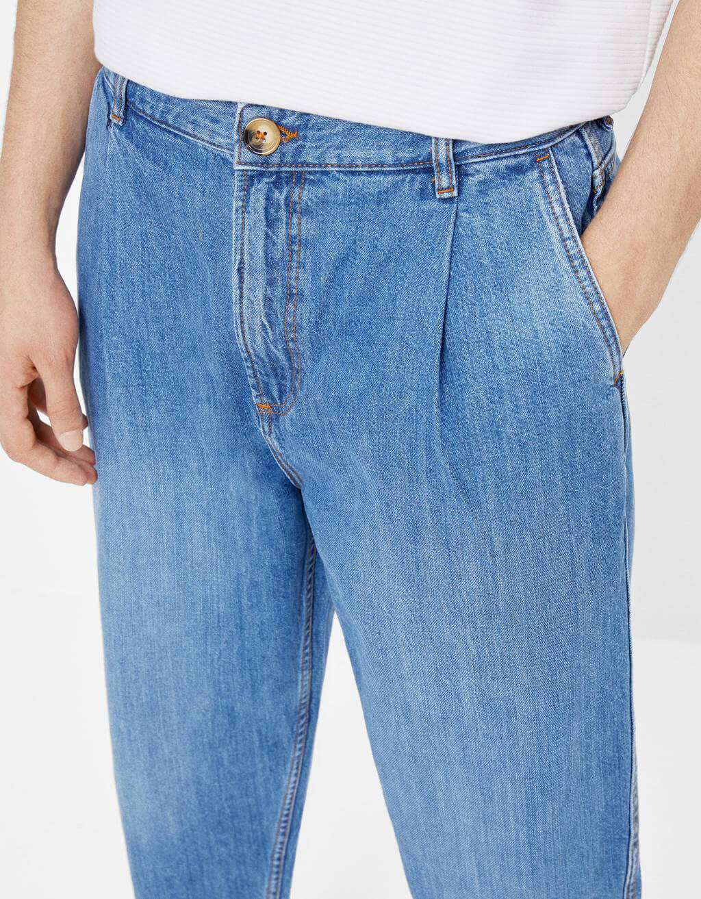 Balloon Fit Jeans