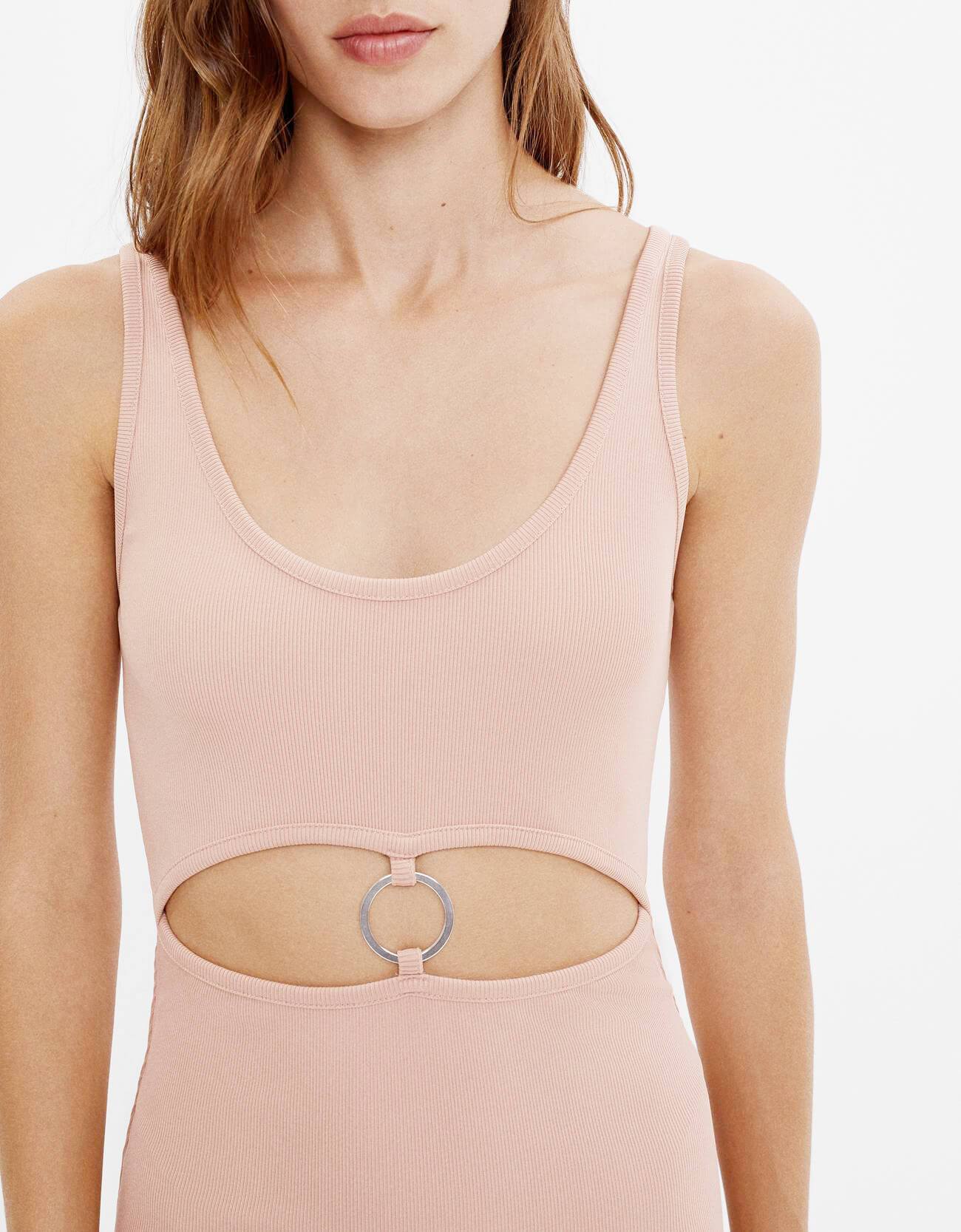 Short dress with ring